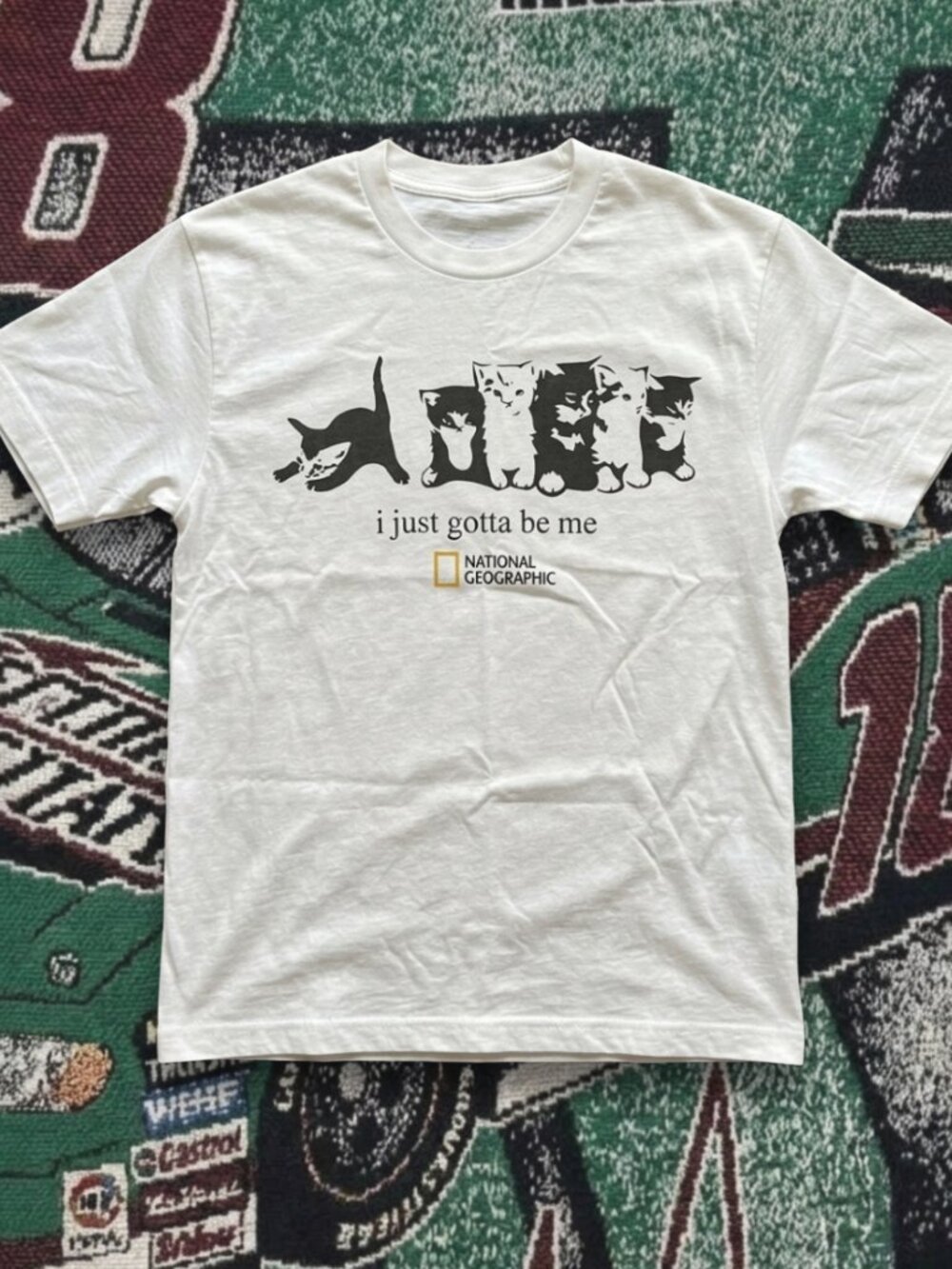 National Geographic ''I Jút Gotta Be Me'' Cute Cát Graphic White T-Shirt